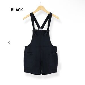Black Zenana NWT size Medium black romper overalls